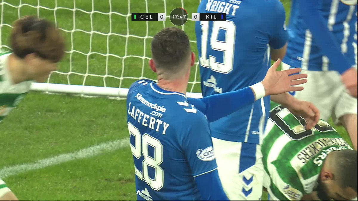 Daizen Maeda is celebrating the Celtic Football Club opener but he didn't know much about it! 🍀 Kyle Lafferty with the accidental assist 😬 #CELKIL | #ViaplayCup | SPFL