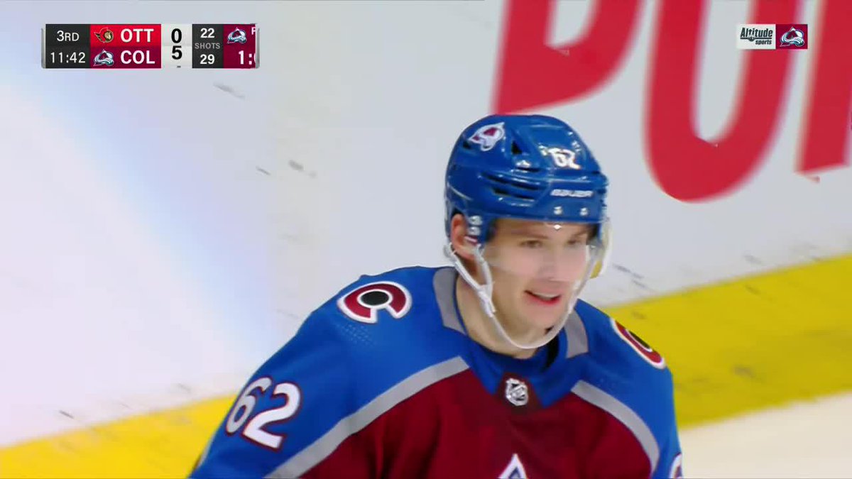 This pass by Mack is so damn gross, and the finish by Lehky is even grosser #GoAvsGo