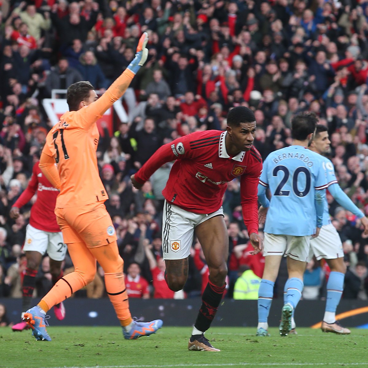 🔥 In the form of his life. #MUFC || MR