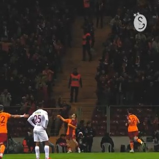 🎩 Kerem Aktürkoğlu’ndan sihirli dokunuş! Kerem Aktürkoğlu 🪄