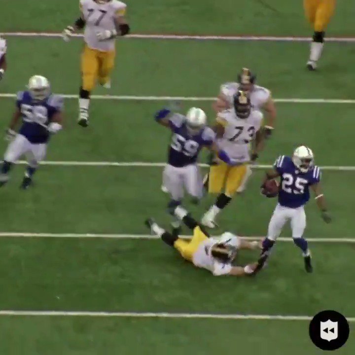 It was 17 years ago today when Ben Roethlisberger saved the #Steelers season with one of his best plays as a defender. Under appreciated Part of his HOF resume BigBen7.com