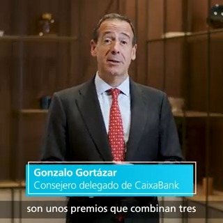 En el encuentro de nuestro consejero delegado con las ganadoras de los #PremiosMujerEmpresaria, Gonzalo Gortázar elogia la valía profesional y el tesón de las empresarias. 🏆 ¡Enhorabuena a todas! 👏👏 Más info 👉 #Wengage #CaixaBankEmpresas