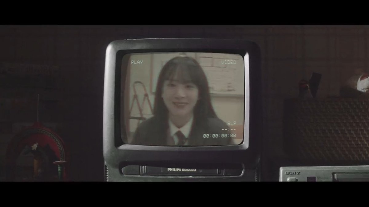 [ㅅㅃ] Ditto 우리는 점과 선에서 만나. #면의_세계