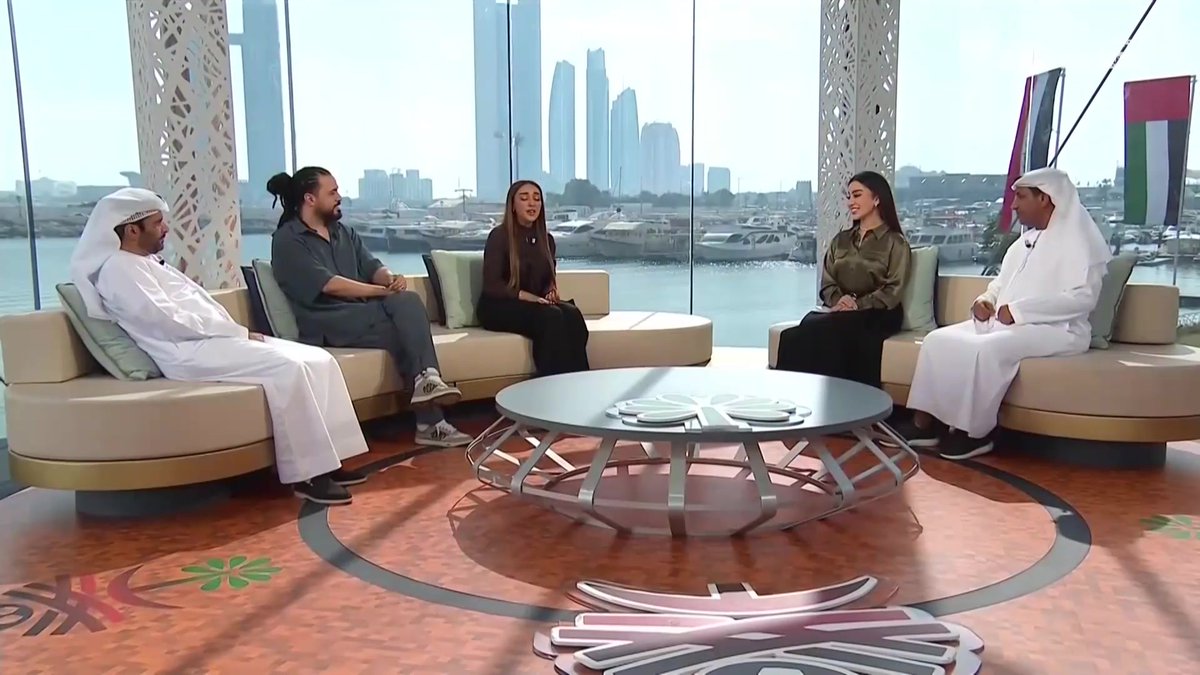 "قطفت لك من روض الخفوق ريحان" الفنانة جميلة البداوي تغني أغنية باللهجة الإماراتية #شط_العرب #خليجي_25