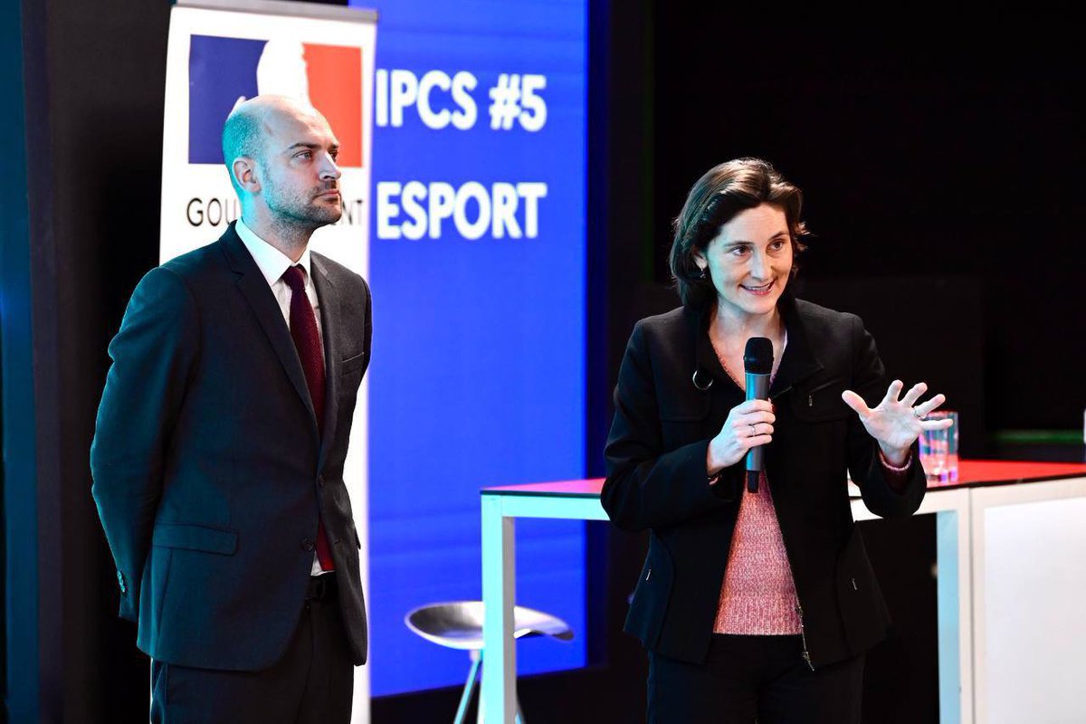 🎮 À la Maison de l'Esport, nous avons réuni hier avec Jean-Noël Barrot des acteurs clés de cette discipline pr laquelle la 🇫🇷 a un grand potentiel. Il se voit à travers la réussite de ses équipes, éditeurs, événements, et demain à travers la structuration de la pratique dans les territoires