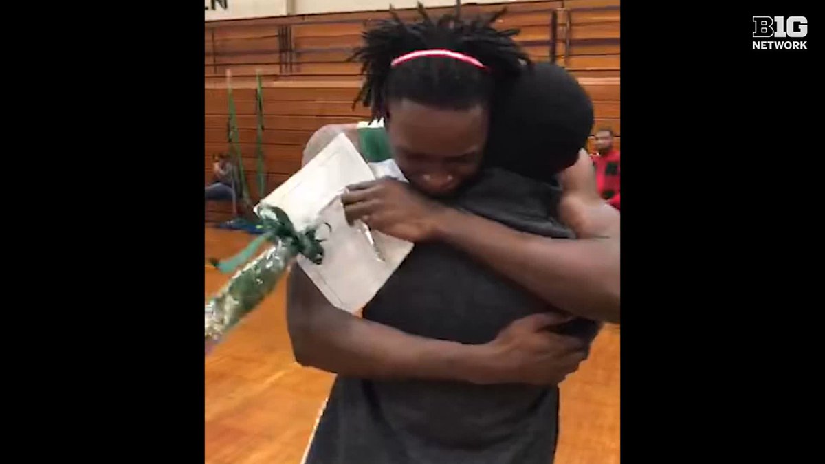 Cliff Omoruyi (@wizcliff77) left Nigeria for New Jersey when he was 14. The Rutgers Men’s Basketball 🏀 star didn't see his family during high school, until his brother, Alfred, surprised him at RC Basketball (NJ) senior night. 🤗 The Journey - 6 ET | 1/18 | Big Ten Network