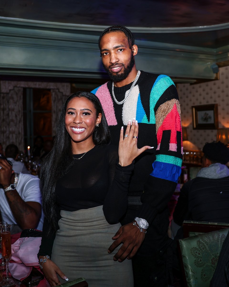"Will you marry me?" "Hell yeah!" Congrats to Derrick Jones Jr. & his fiancรฉe, Sherry, on their engagement! โค๏ธ๐๐ซ๐ท