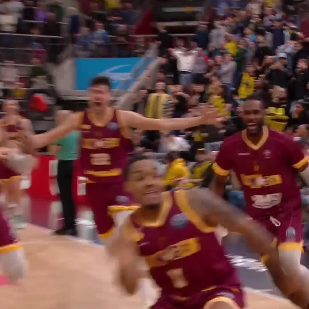 🚨 𝗚𝗔𝗠𝗘 𝗪𝗜𝗡𝗡𝗘𝗥 🚨 🤯🤯🤯🤯🤯 BRYCE JONES SENDS Limoges CSP to the #BasketballCL 𝐑𝐎𝐔𝐍𝐃 𝐎𝐅 𝟏𝟔 with the 𝗦𝗛𝗢𝗧 𝗢𝗙 𝗧𝗛𝗘 𝗦𝗘𝗔𝗦𝗢𝗡!!