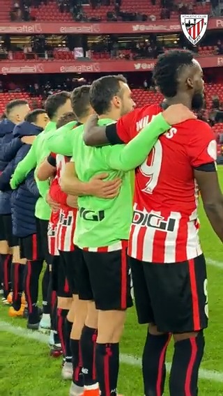 Jugamos, ganamos y cantamos junt@s. Eskerrik asko, San Mamés. #AthleticEspanyol 🏆 #AthleticClub 🦁