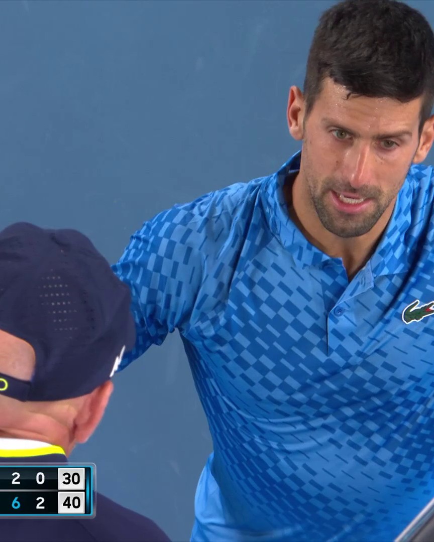 "The guy's 𝐝𝐫𝐮𝐧𝐤 𝐨𝐮𝐭 𝐨𝐟 𝐡𝐢𝐬 𝐦𝐢𝐧𝐝... he's not here to watch tennis!" A furious Novak Djokovic pleads with the umpire to remove a loud spectator from the audience 😤 #AusOpen | Novak Djokovic