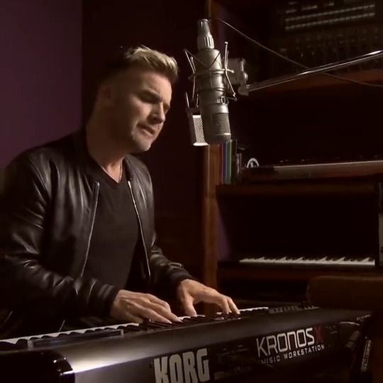 Happy birthday to our very own Gary Barlow 💙
