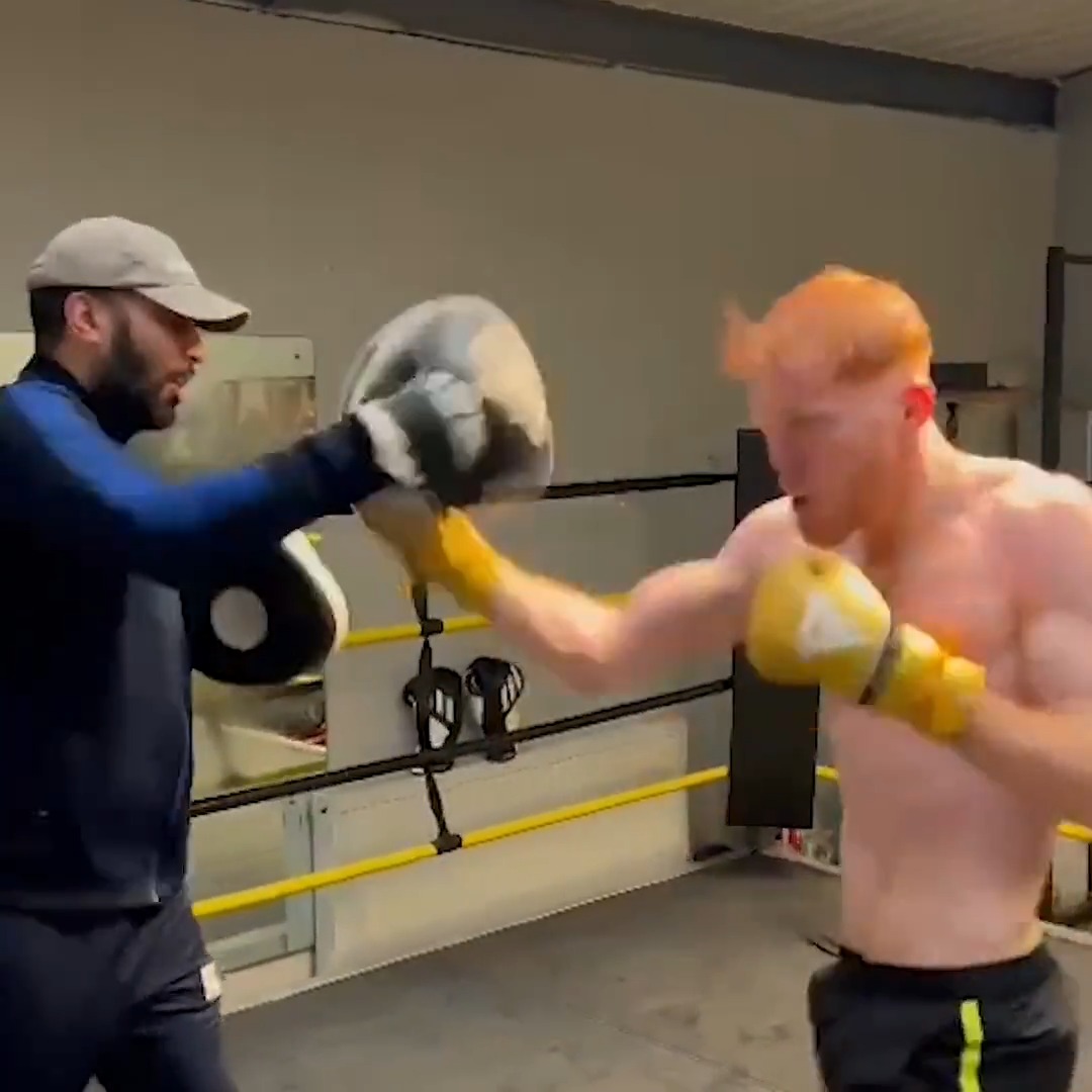 💪👊 Pro debut news imminent Aaron Bowen