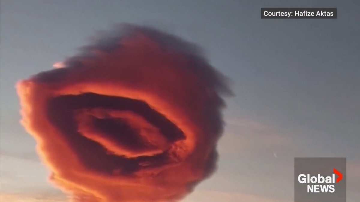 WATCH: A surreal sight in the Turkish city of Bursa when a massive UFO-like cloud formation took over the skies in the early hours of the morning. Also see: