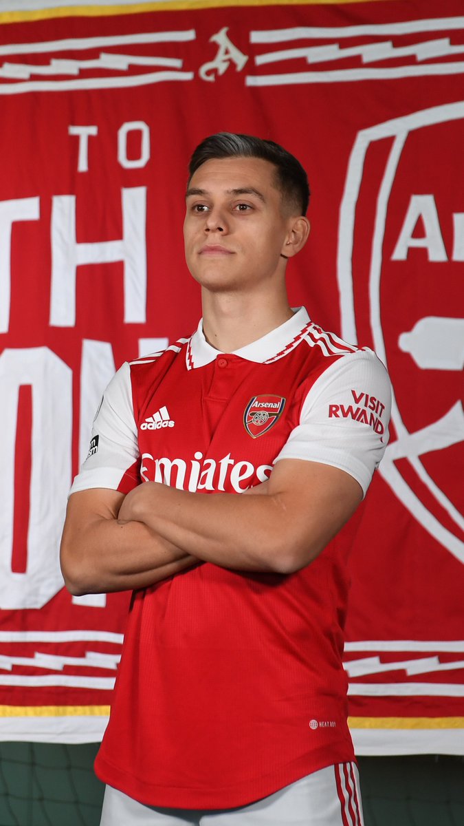 Day one at The Arsenal ✅ ❤️ Leandro Trossard