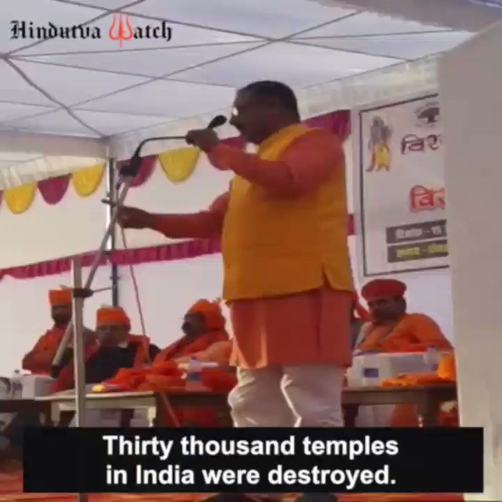 A Hindu supremacist leader in India openly giving a hate speech and calling for demolishing 30,000 mosques to build temples!