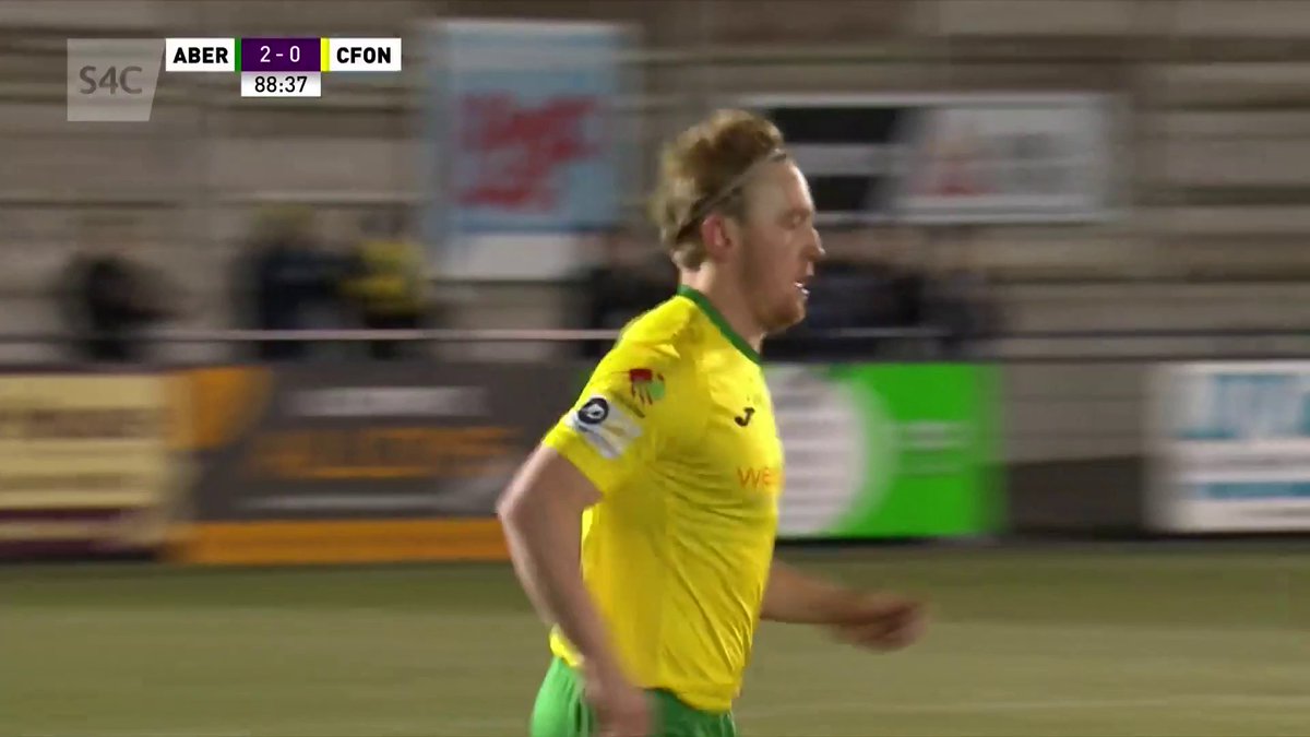 “Brilliant gan yr ymosodwr!” 🎙️ Rhys Alun Williams yn sgorio ei gôl gyntaf dros CPD Tref Caernarfon Town FC ⚽