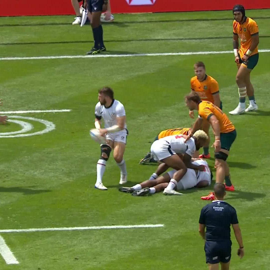 Perry Baker is 𝐻𝑜𝓁𝓁𝓎𝓌𝑜𝑜𝒹 Perry Baker runs, and runs, and takes USA Rugby into the final four #NZ7s | #HSBC7s