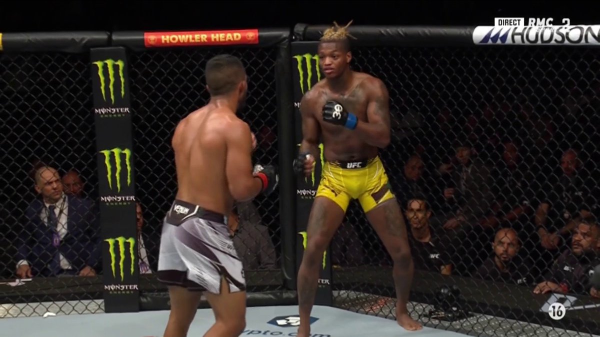 🤯🚨 WOOOOOOWWW INCROYABLE ! Quel KO de malade ! Bonfim éteint littéralement McKinney d'un coup de genou sauté monstrueux ! #RMCMMA