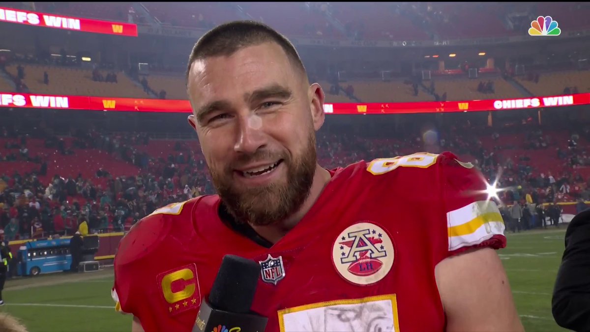 “This ball goes to Chad Henne!” Travis Kelce and Patrick Mahomes shout-out the #ChiefsKingdom QB who stepped up BIG for the Chiefs.