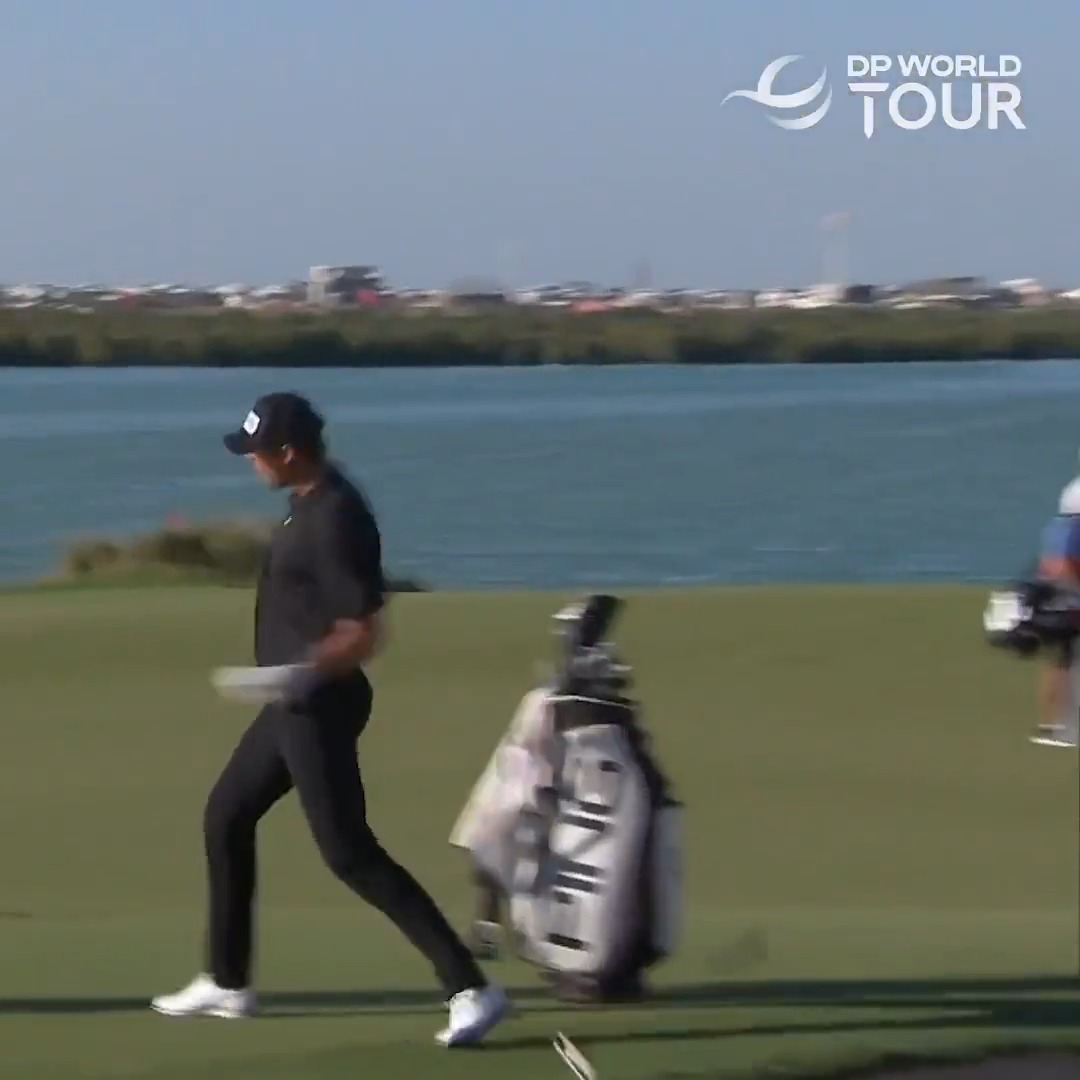 Victor Perez's incredible bunker shot today with French commentary 🇫🇷😂 🎤 via @GolfCanalPlus #ADGolfChamps | #RolexSeries