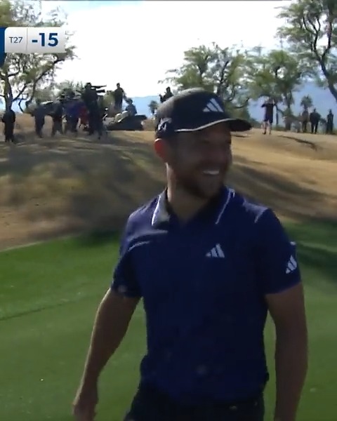 ALBATROSS FOR XANDER! Xander Schauffele holes out from 225 yards to move to 18-under @TheAmexGolf 🔥
