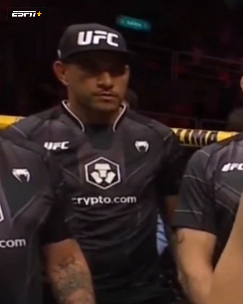 Pereira was eyeing Hill 👀 #UFC283 (h/t u/logicwrestling/Reddit)