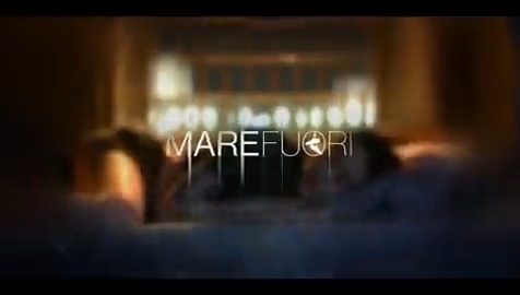 QUESTA SI CANTA CON LA MANO SUL CUORE #marefuori3