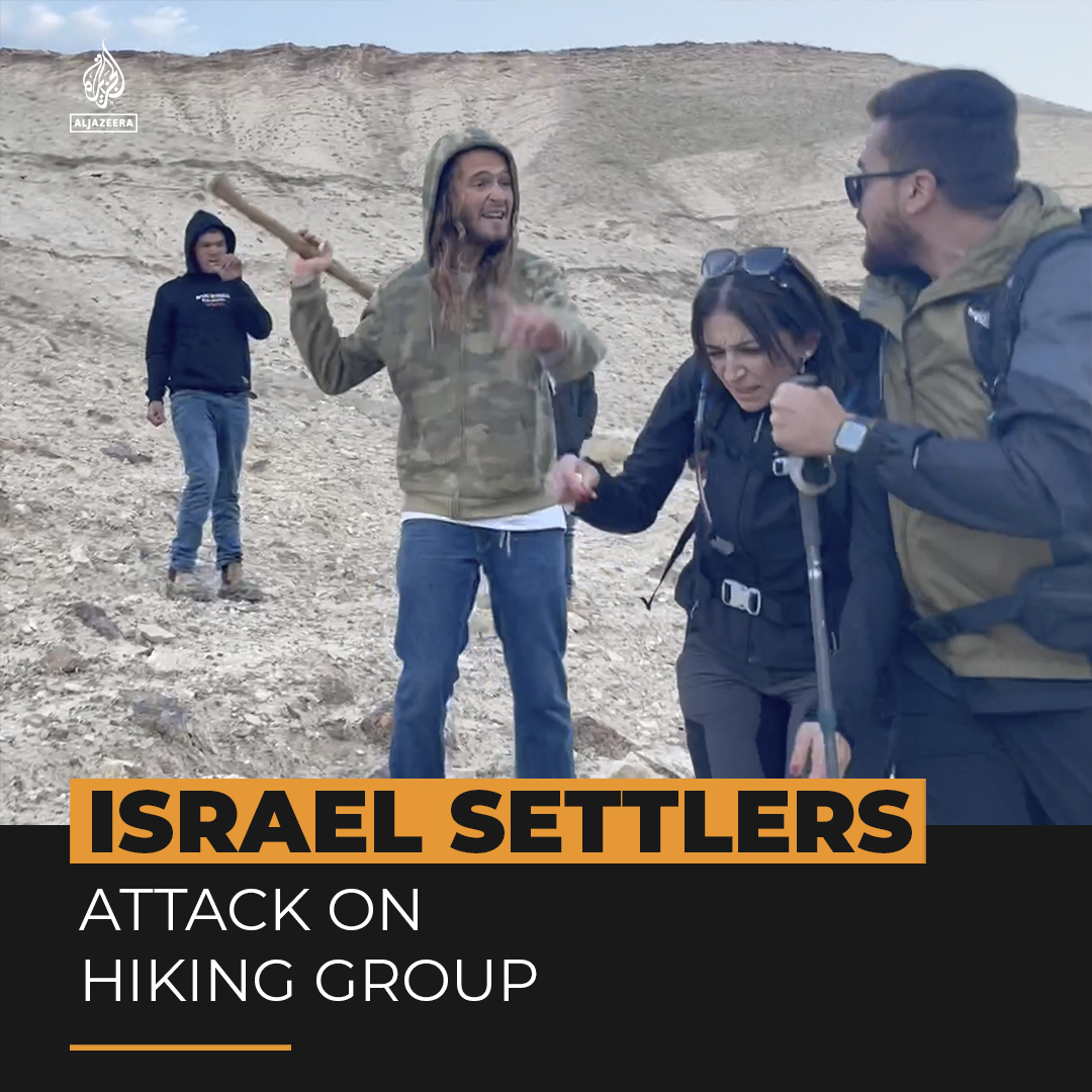 Israeli settlers have been filmed attacking a group of Palestinians and tourists who were on a hike in the occupied West Bank ⤵️