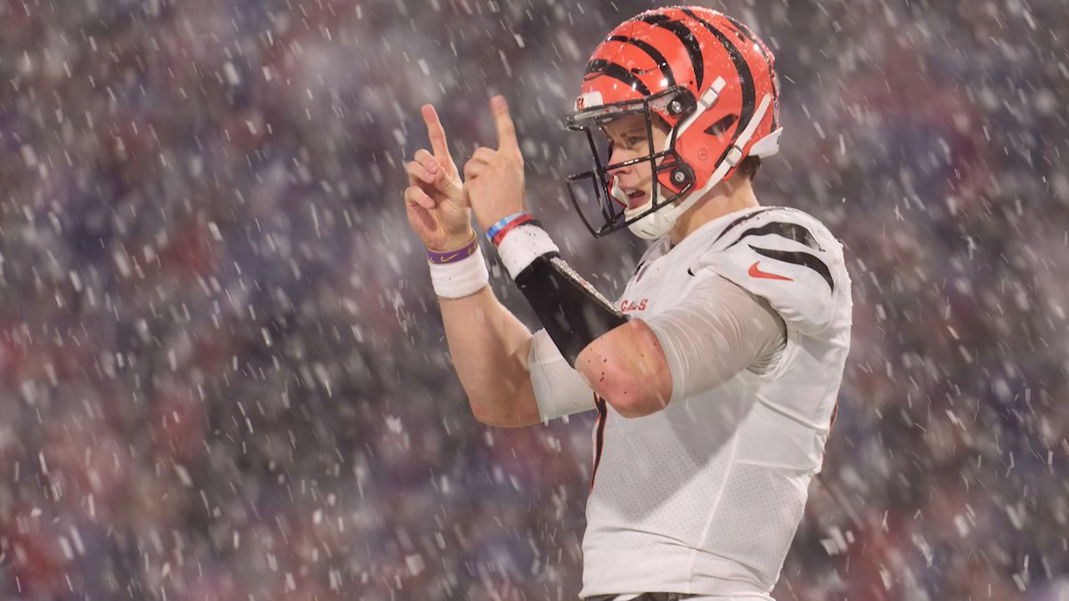 .Dan Orlovsky says Joe Burrow is the “best quarterback in football” 👀 “Patrick Mahomes, best player. He’s the most talented player in the NFL and he’s the most dynamic weapon. Joe Burrow’s the best quarterback in football when it comes to quarterbacking.”