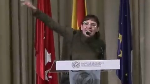 Elisa María Lozano, alumna de la Complutense: "Ayuso, pepera, los ilustres están fuera". Los ilustres 👇