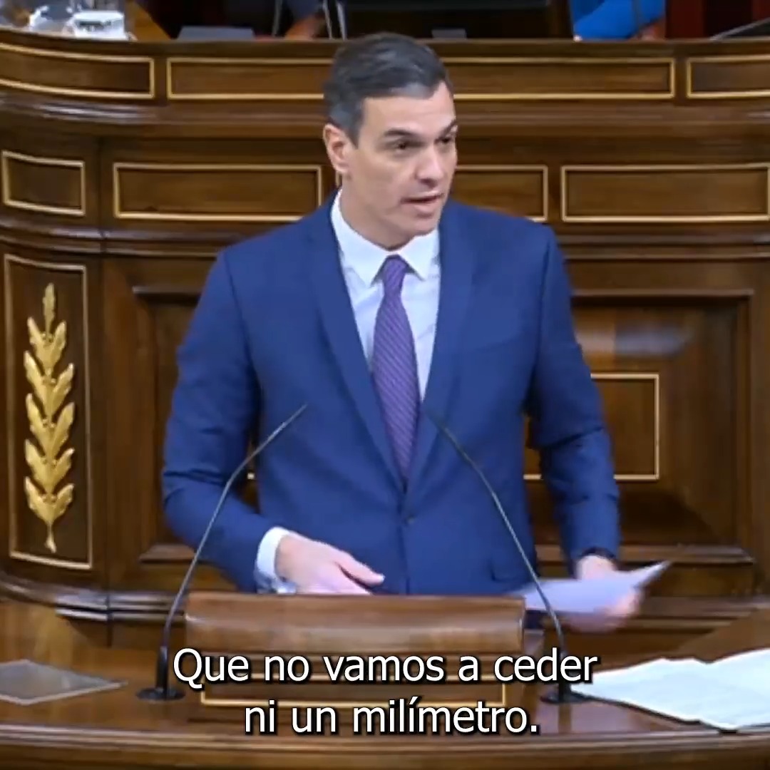 Los derechos conquistados no se cuestionan: se defienden, se acatan y se ejercen. Y si a otros, por miedo o por cálculos post electorales, les tiemblan las piernas para defenderlos, les digo que al Gobierno jamás le temblará la mano. No cederemos ni un milímetro.