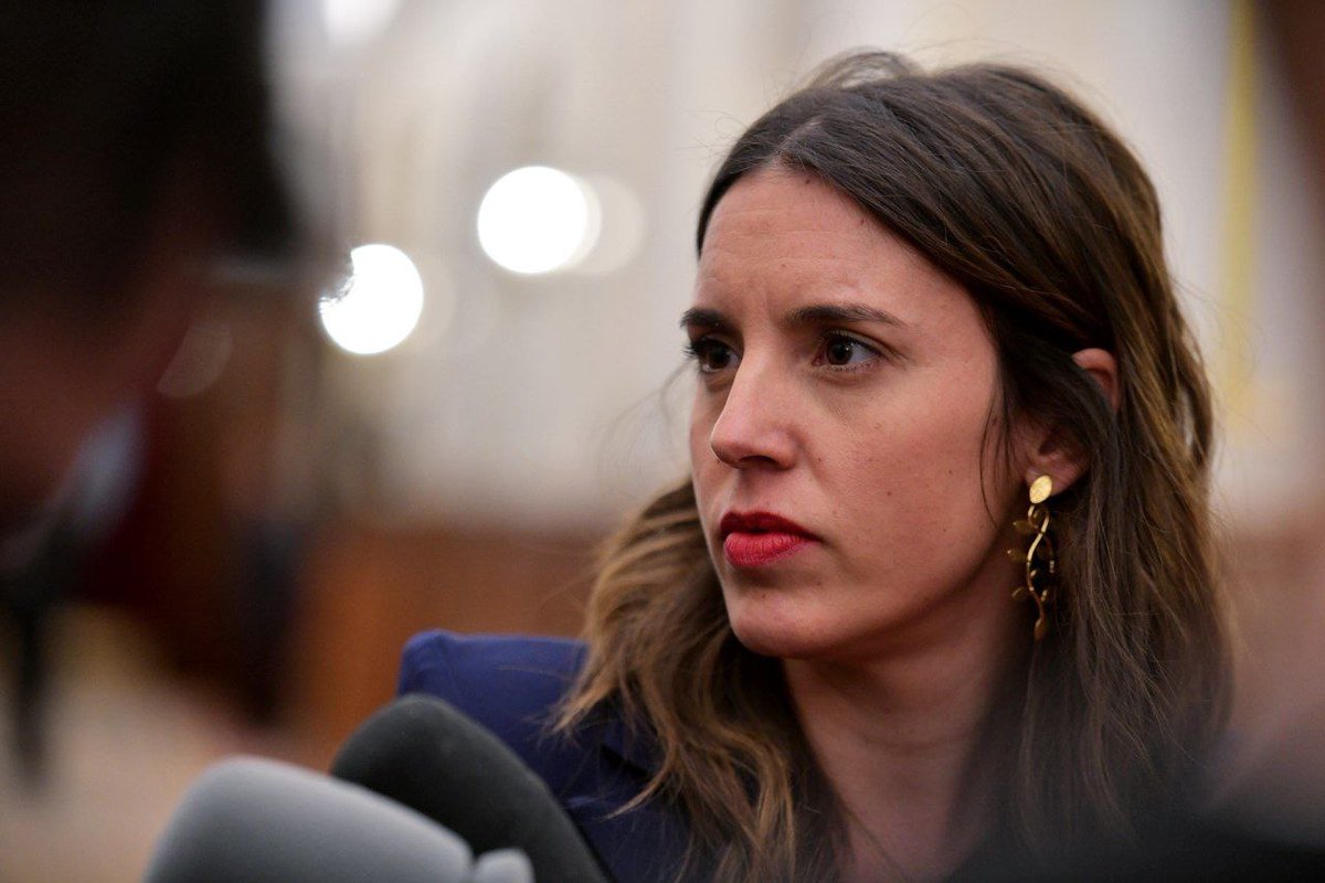 La ley sólo sí es sí se está aplicando correctamente por una mayoría de tribunales, los que no reciben ninguna atención mediática. Sólo una minoría está haciendo rebajas en una aplicación incorrecta de la norma. No nos cansaremos de repetirlo.