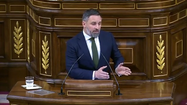 ⚡️ Demoledora réplica de Santiago Abascal 🇪🇸 a Pedro Sánchez: "Explique usted a las mujeres por qué su Gobierno hace leyes que acaban con depredadores sexuales en la calle o con condenas rebajadas". ⬇️⬇️⬇️