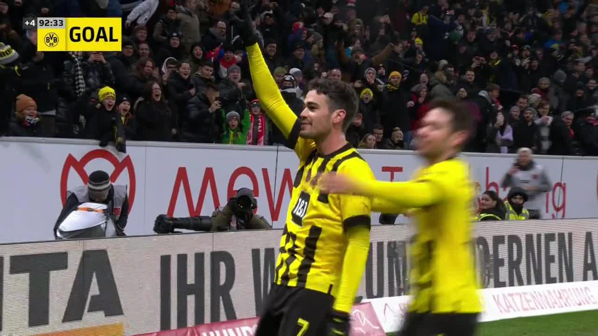 GIO REYNA SCORES A STOPPAGE TIME WINNER FOR BORUSSIA DORTMUND!!! 😤 WHAT A WEEK FOR THE 20-YEAR-OLD!