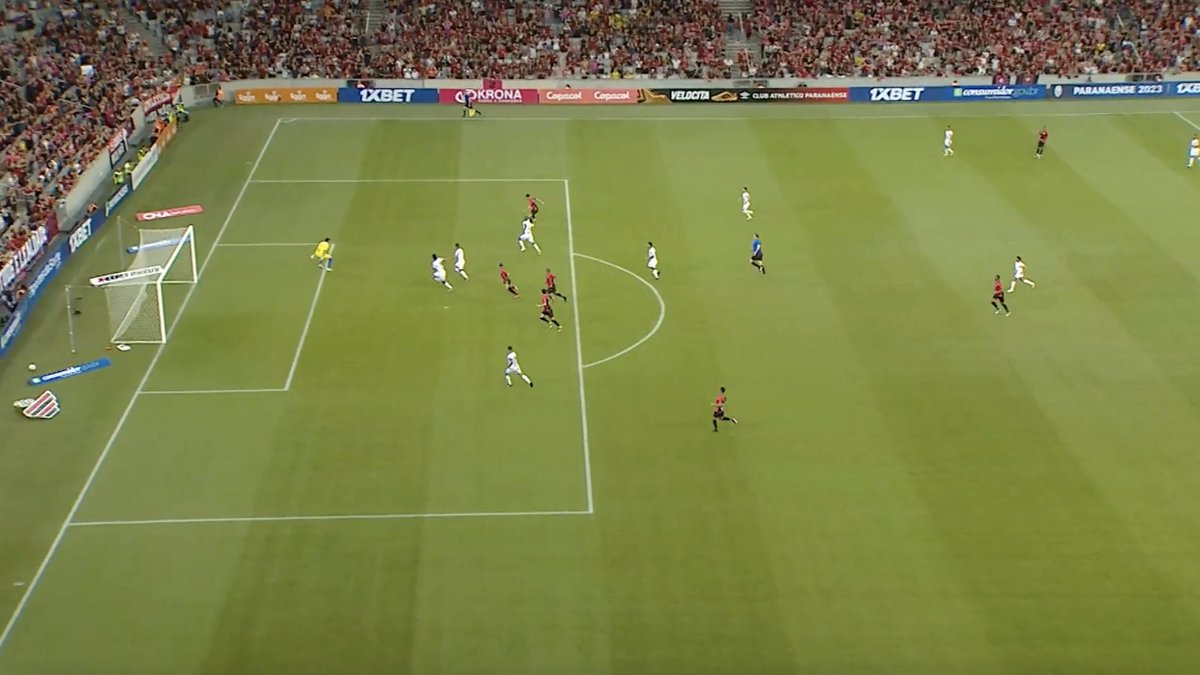 🔞 Pô, Vitor Bueno. Tem bastante criança na Arena... Que GOLAÇO!!!!! 🎥 #Athletico #Paranaense2023