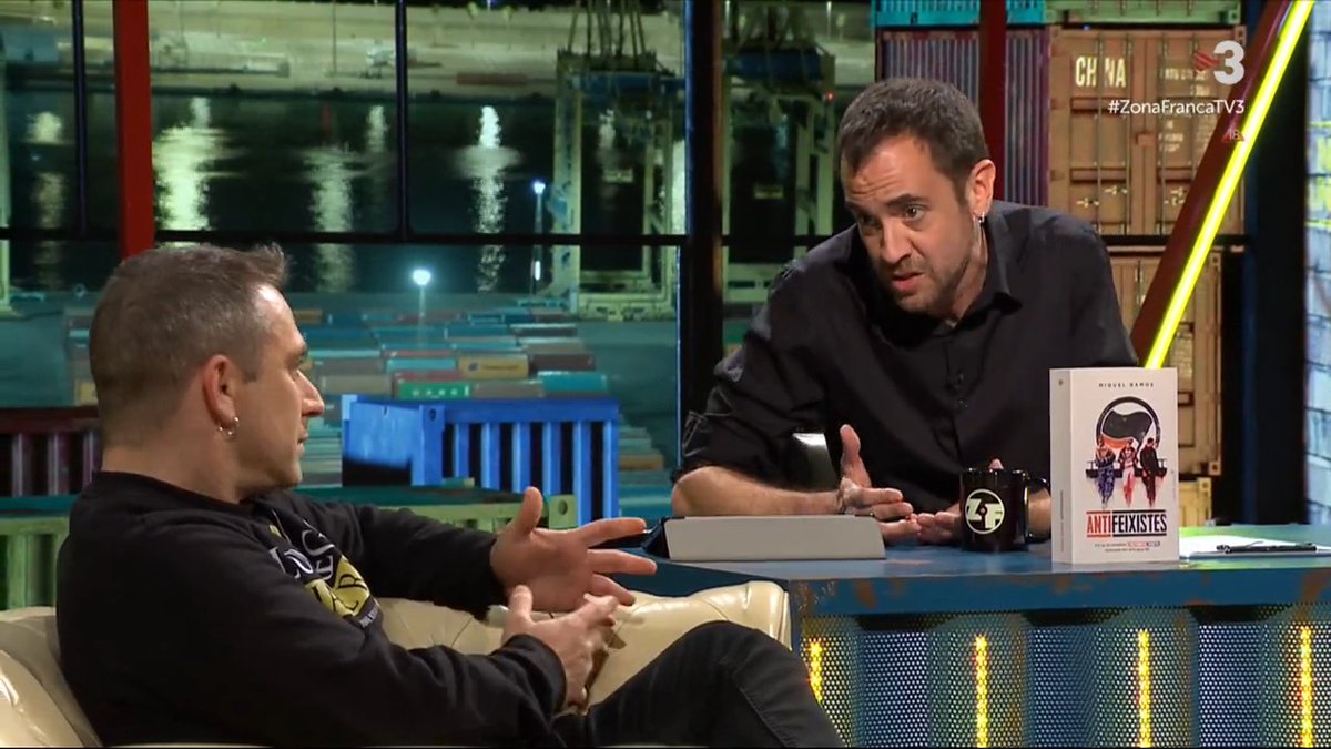 Silenci sepulcral al plató del #ZonaFrancaTV3 per escoltar els arguments d'en Miquel Ramos (Miquel Ramos 🥘). ▶️ 🔴