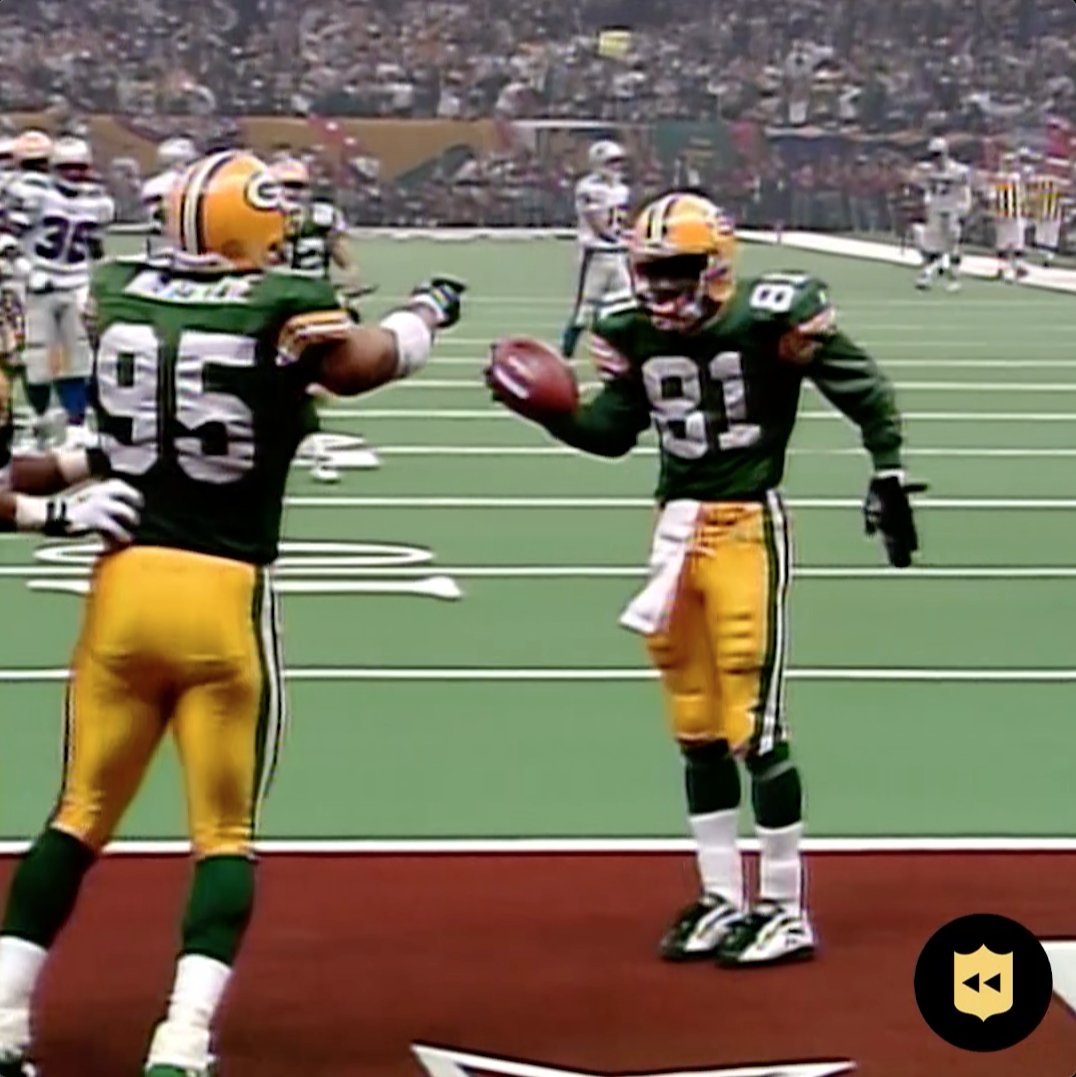 On this day in 1997, Super Bowl XXXI MVP Desmond Howard did the robot after taking a kickoff 99 yards to the house 🤖 (via NFL Legacy)