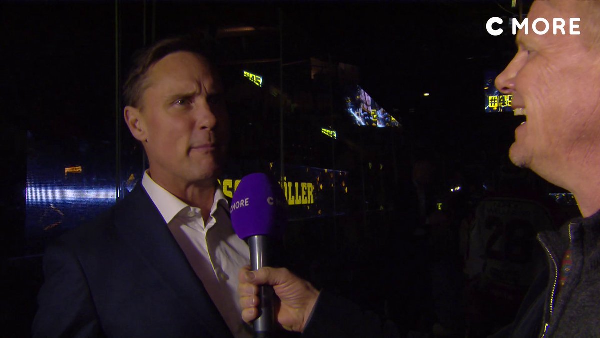 Roger Rönnberg och Robban Ohlsson i ombytta roller ↔️ #twittpuck Frölunda HC Skellefteå AIK