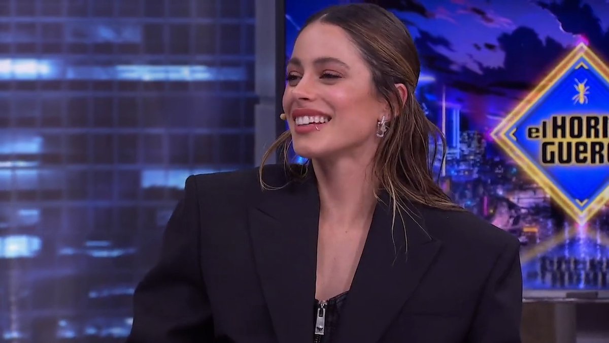 Las cosas buenas y malas de convertirse en una estrella mundial desde muy pequeña según tini #TiniEH
