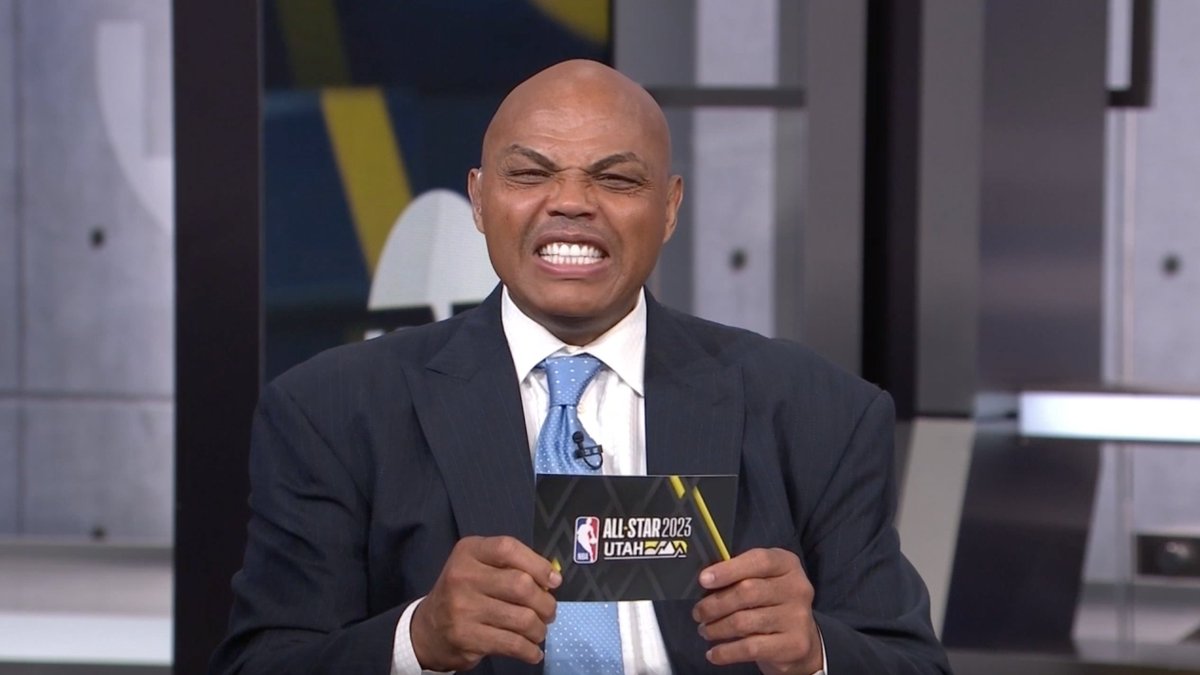 "The captain. He's 96 years old, he gonna become the all-time leading scorer soon: LeBron James!" Charles Barkley's announcement of LeBron being captain of the All-Star game 🤣