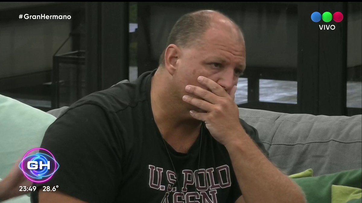 Ariel sigue dentro de la casa de #GranHermano gracias a Marcos y Romina 🤩 Seguí #GranHermano gratis, las 24hs y en vivo por #GH2022