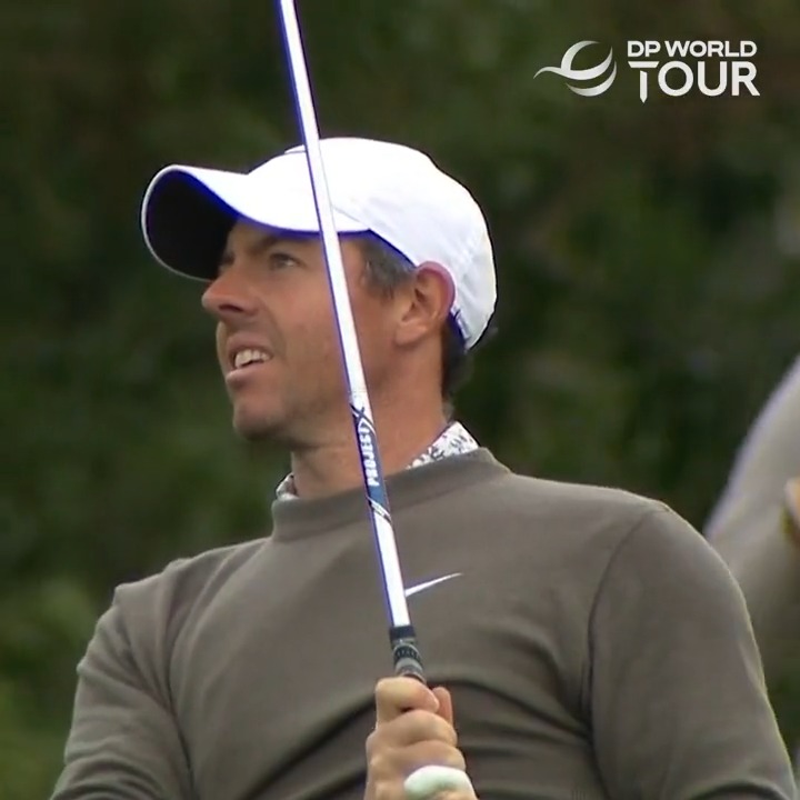 A pretty wild 45 minutes 🤯 Rory finishes his opening round birdie-eagle-birdie to take the lead. #HeroDDC | #RolexSeries