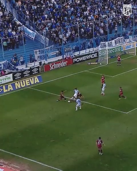 - Definime el fútbol argentino en una jugada… -