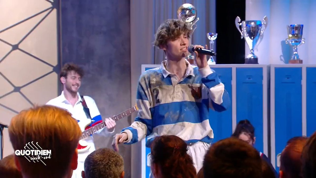 Le chanteur belge Pierre de Maere (Pierre de Maere) électrise le public de #Quotidien avec son titre « Enfant de ». Son album « Regarde-moi » sort aujourd’hui 🎶