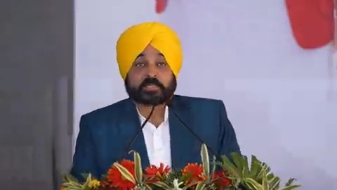 ਪੰਜਾਬ ਦੇ ਲੋਕਾਂ ਦੇ ਲੁੱਟੇ ਹੋਏ ਇੱਕ-ਇੱਕ ਪੈਸੇ ਦਾ ਹਿਸਾਬ ਹੋਵੇਗਾ…ਚਾਹੇ ਕਿਸੇ ਨੇ 10-15 ਸਾਲ ਪਹਿਲਾਂ ਪੰਜਾਬ ਦਾ ਪੈਸਾ ਲੁੱਟਿਆ ਹੋਵੇ, ਸਭ ਦਾ ਹਿਸਾਬ ਹੋਵੇਗਾ…ਆਮ ਆਦਮੀ ਪਾਰਟੀ ਲੁੱਟ ਨੂੰ ਬੰਦ ਕਰਨ ‘ਤੇ ਲੱਗੀ ਹੋਈ ਹੈ…ਲੋਕਾਂ ਦਾ ਪੈਸਾ ਲੋਕਾਂ ‘ਤੇ ਹੀ ਲੱਗੇਗਾ…