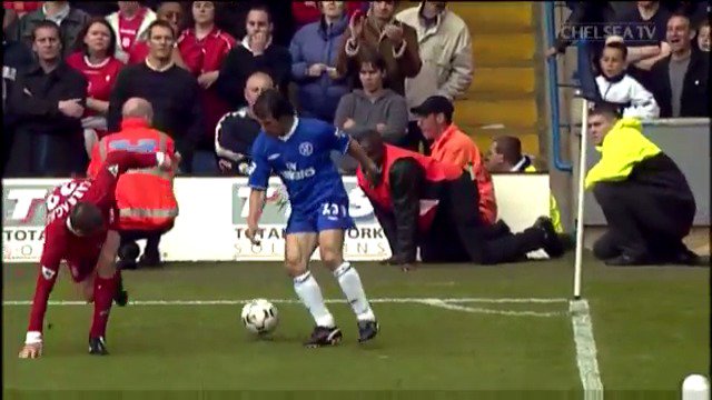 Talking of Jamie Carragher, I loved this bit of skill from Gianfranco Zola against Liverpool FC Jamie Carragher in his last ever game for Chelsea FC 💙 #CFC