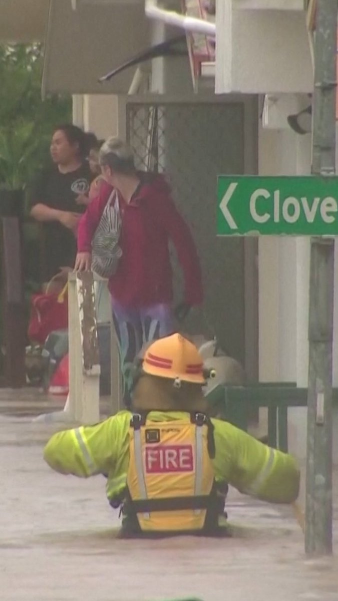 A state of emergency has been declared in New Zealand's largest city, Auckland, after heavy rains caused flash floods. At least three people have lost their lives.