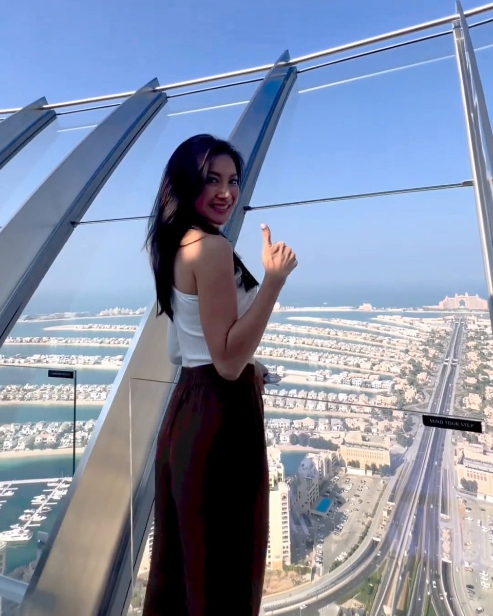 For the best views of the Palm and the city, head over to @theviewpalm 😍 📸 IG/oneandonly.ming #VisitDubai