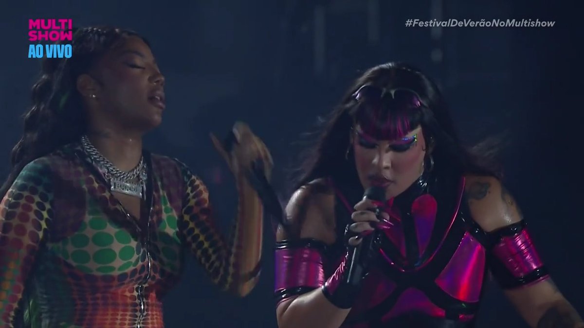 Caiu um cisco aqui no meu olho 🥹 "A Música Mais Triste Do Ano" é pra fazer chorar mesmo! #FestivaDeVerãoNoMultishow LUDMILLA Gloria Groove