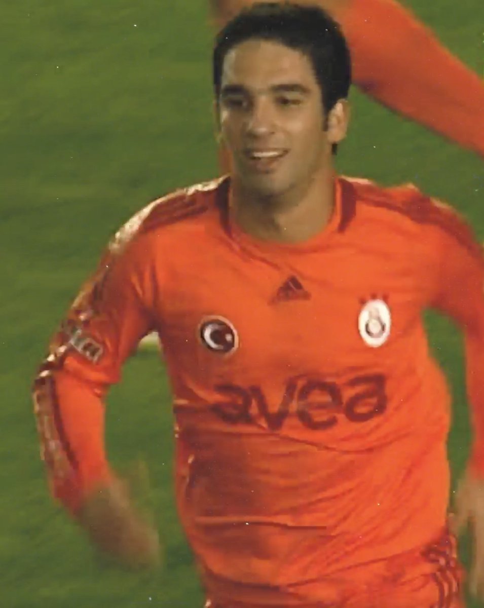 Bugün, altyapımızdan yetişerek kaptanlığa kadar yükselen eski futbolcumuz Arda Turan’ın doğum günü! 🎂 🏆 Süper Lig 🏆 Türkiye Kupası 🏆 TFF Süper Kupa Nice mutlu yıllara Arda Turan! 🎉